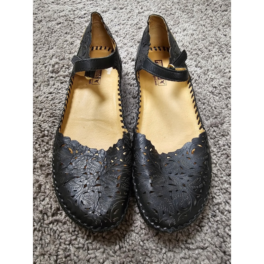 Pikolinos Black Vallarta Leather Laser Cut Floral Mary Jane Flats Size 39